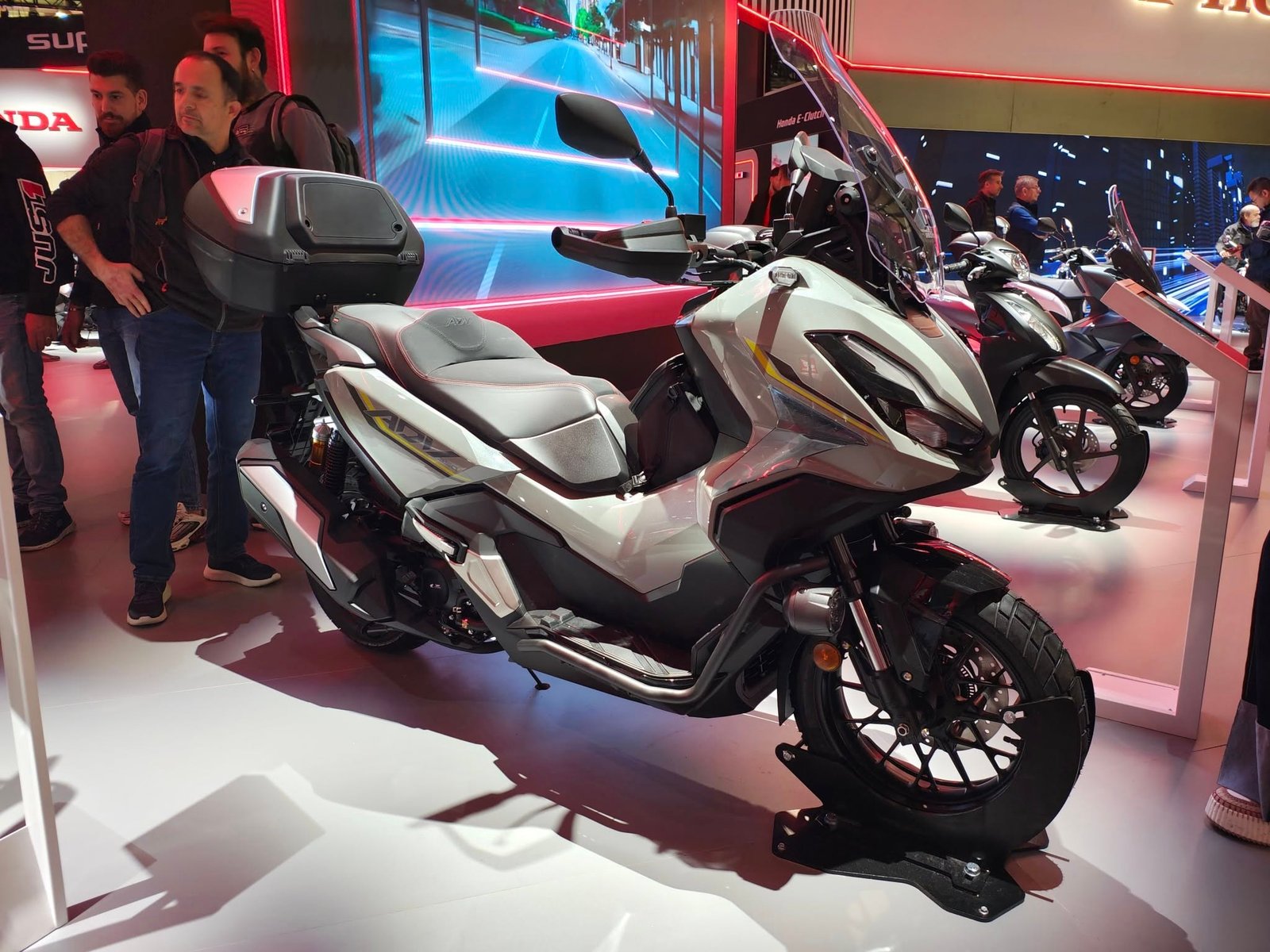 Honda ADV 350